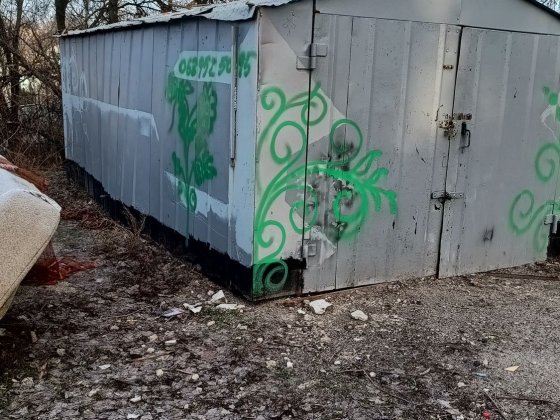 СРОЧНО Продам железный гараж  с местом или  без места. Запорожье