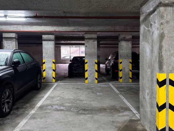 Паркомісце ЖК «Велика Британія» | 1 рівень | Під шлагбаумом Львов