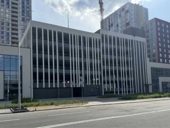 Продам паркомісце Киев