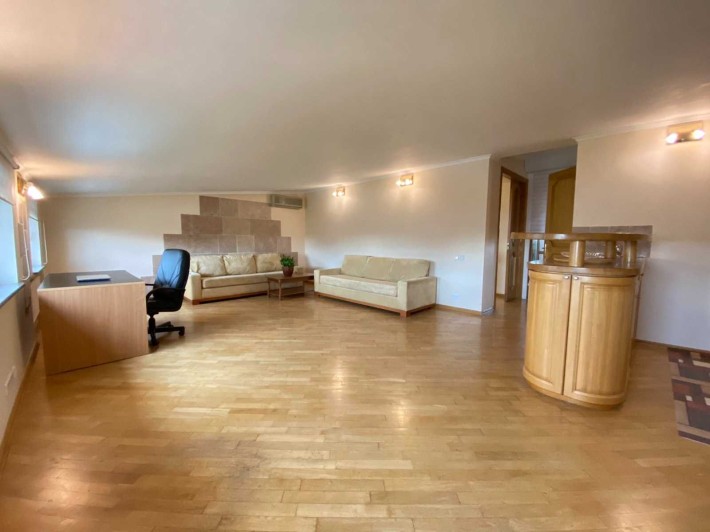 Двокімнатна квартира - центр - 70кв м - фото 1