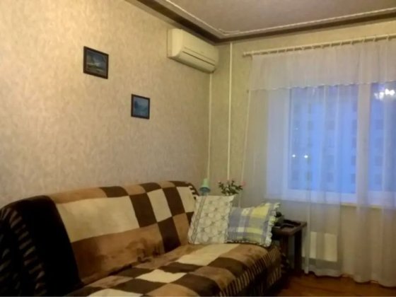 Здам 1 кімнатну м.Лукʼянівська Чорновола 10 Київ