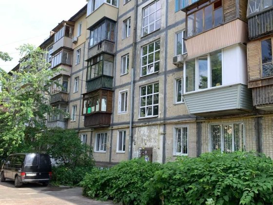 Однокомнатная срочно сдам Київ