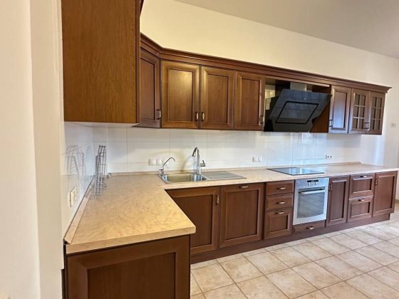 Оренда 3к квартира під офіс Шевченківський р-н Кониського 28а Київ