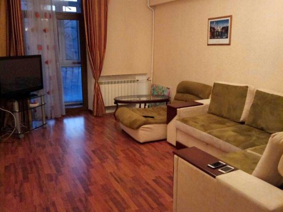 3к по вул.Назарівська 13. Ботанічний сад, м.Університет Киев