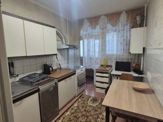 Центр! 3-к , вул. Богдана Хмельницького 39 Світло не вимикають Київ