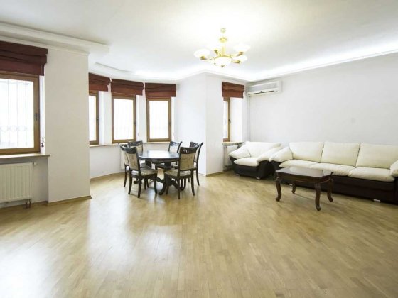 Без% Кудрявська 13-19 4к 170м2 3 спальні 2 поверх Киев