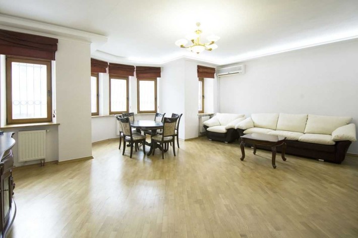 Без% Кудрявська 13-19 4к 170м2 3 спальні 2 поверх - фото 1