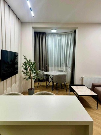 БЕЗ% оренда квартири  / Золоті ворота / Хмельницького / 2200 Євро 90м2 - фото 1