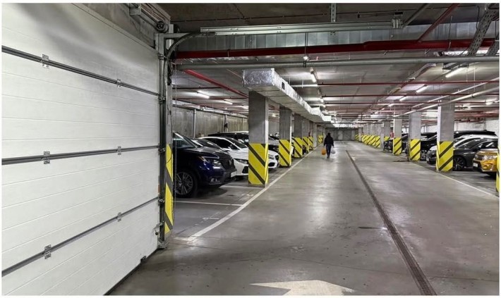 Продам паркомісце ЖК Яскравий Оболонь 16 м.кв. Біля охорони. Власник. - фото 1