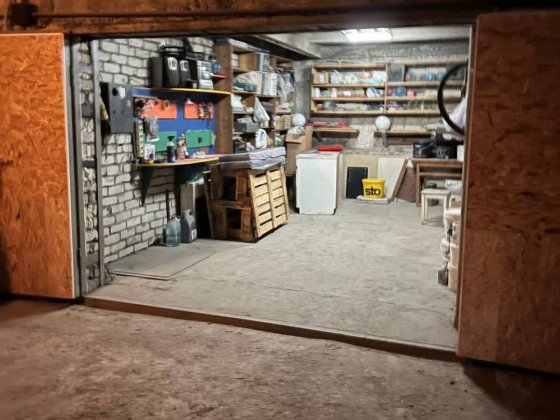 Продам капітальний, критий гараж в кооперативі ГСК  ТАГАНКА Запорожье