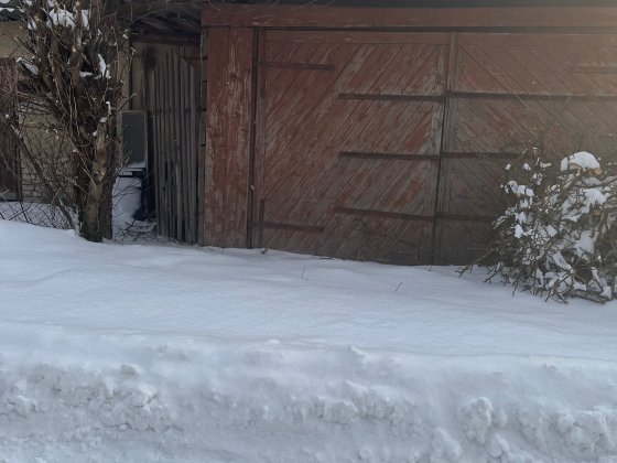 Продаж гаража (на 2 гаража приватизована ділянка) Городок