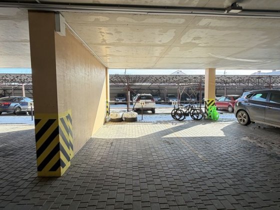 Парковка (21, 29, 37 Жемчужина) 1 этаж, крытая! Лиманка