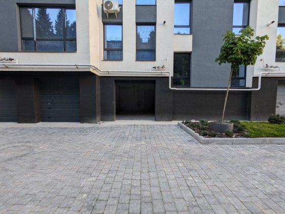 Main house гараж в оренду, Івано-Франківськ, центр Ивано-Франковск