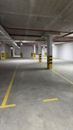 Здамо в оренду паркомісце у підземному паркінгу  ЖК В4 - фото 1