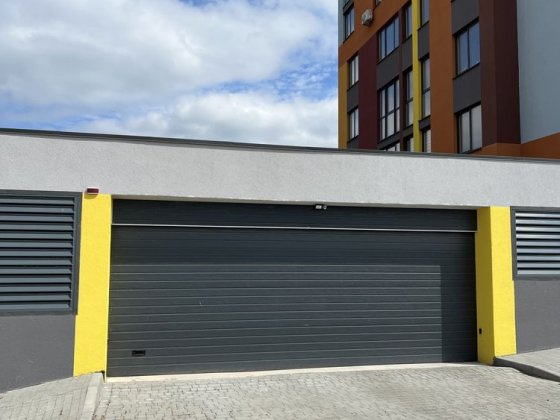 Сдам. Последнее свободное паркоместо Ривер Сити. С зарядкой