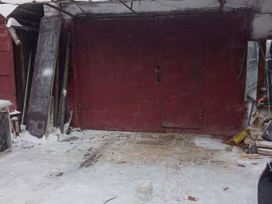 Оренда гаража з електричною зарядкою на вул. Дністерській Львов