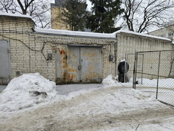Гараж в оренду вул. Пекарська 55