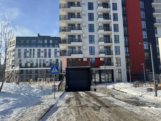 ТЕРМІНОВО!!Оренда паркомісця на 2 автомобіля(є розетка)вул.Пасічна,150 Львов