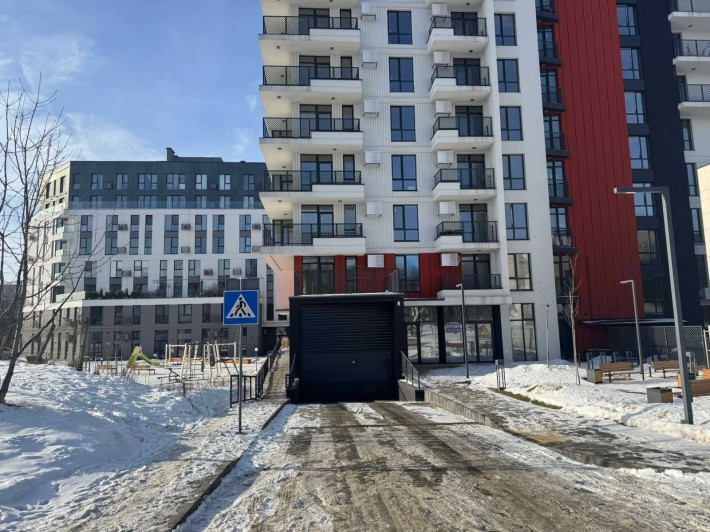 ТЕРМІНОВО!!Оренда паркомісця на 2 автомобіля(є розетка)вул.Пасічна,150 - фото 1