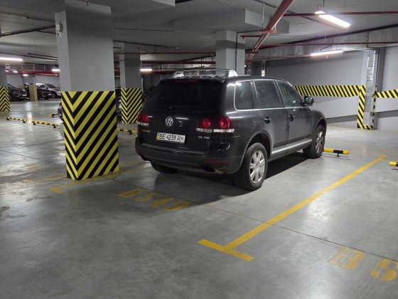 Паркомісце на Каманіна (Самофалова) Ж-44 / Паркоместо на Каманина Одесса