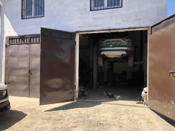 Оренда двох гаражів в АГК Сокільники Скнилов