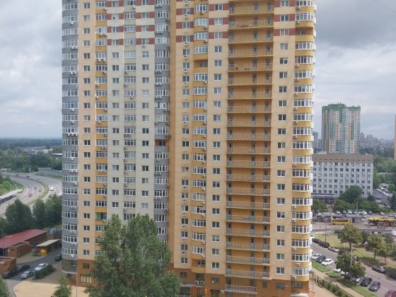 Продаж 4-к квартири вул. Юрія Кондратюка 7 Киев