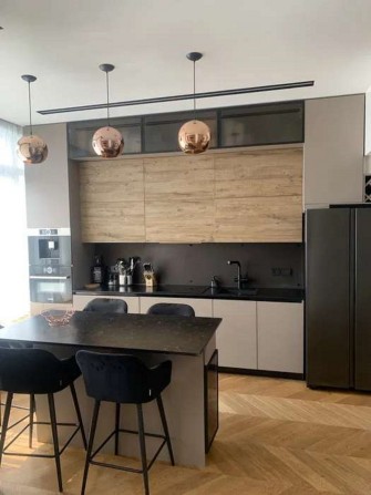 Продаж 3-к квартири вул. Каховська 60 - фото 1