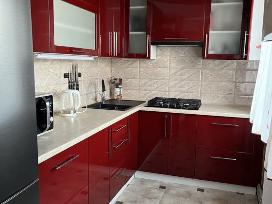 Сдам  1 квартиру по суточно  свет круглосуточно 2+1 Каменское