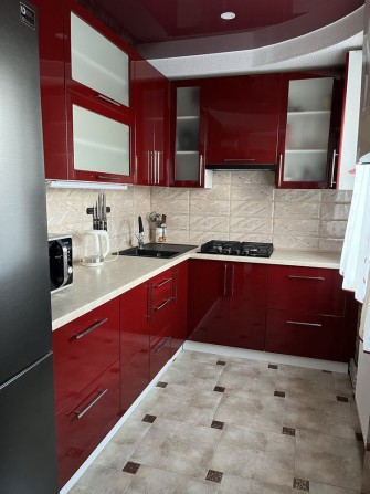 Сдам  1 квартиру по суточно  свет круглосуточно 2+1 - фото 1