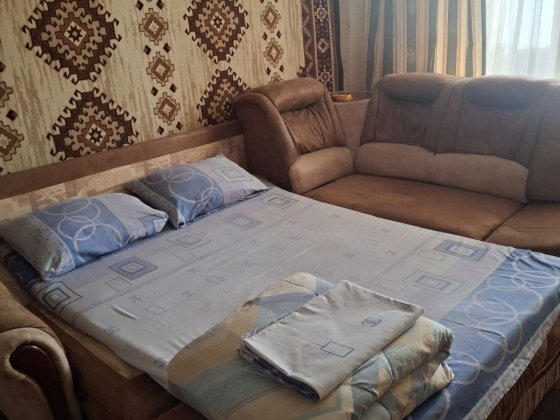 Сдам посуточно 2-х комнатную квартиру на Левом берегу Каменское