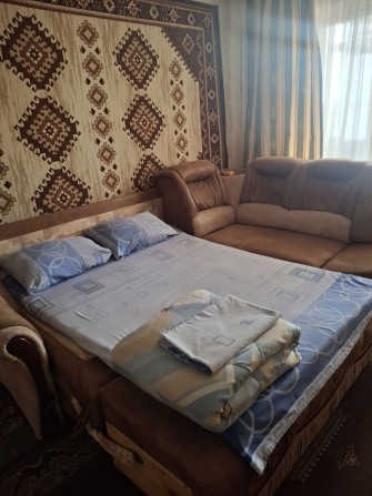 Сдам посуточно 2-х комнатную квартиру на Левом берегу - фото 1