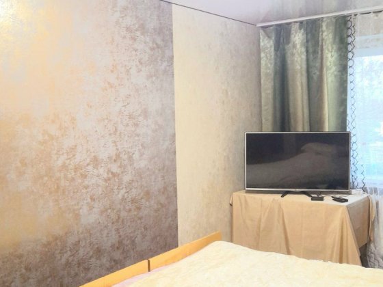 Подобово 2х кім квартира біля центрального ринку Ізюм