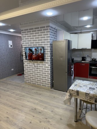 Вільна 2-кімн.квартира-студія. Подобово. Посуточно. - фото 1