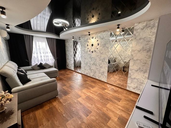 Квартира 2-х кімнатна подобово 1500 від . Світло та інтернет є завжди. - фото 1