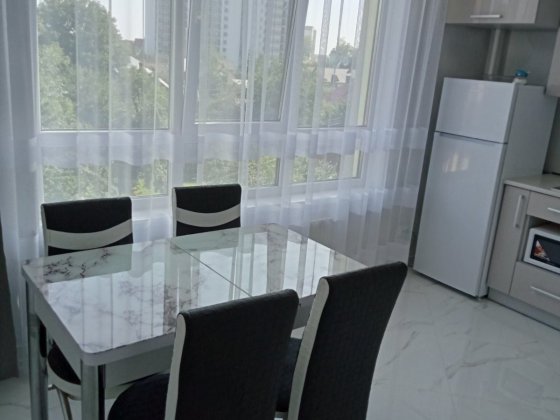 Студія від 600, однок від 750 ,двох від 900 можна довготривало Трускавець