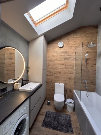 Подобово з гаражем, мангалом та каміном - фото 1