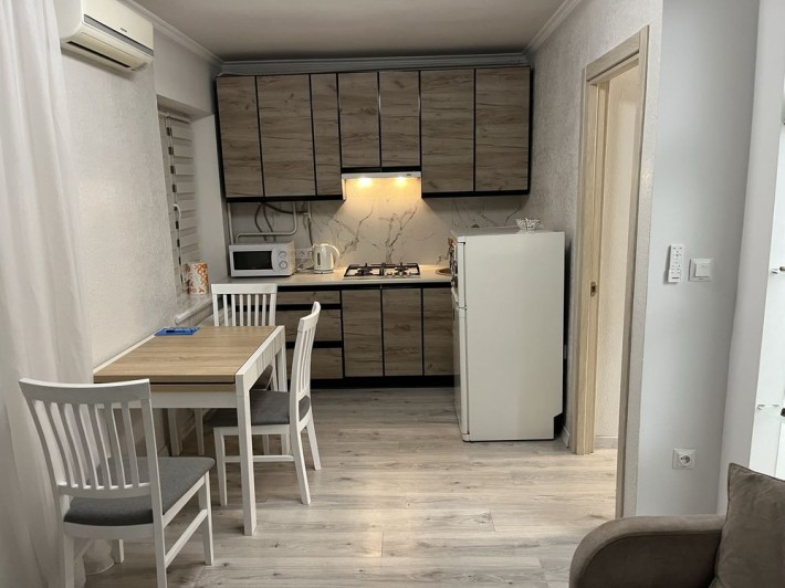 Квартира подобово , центр жд вокзал . Ціна договірна . - фото 1