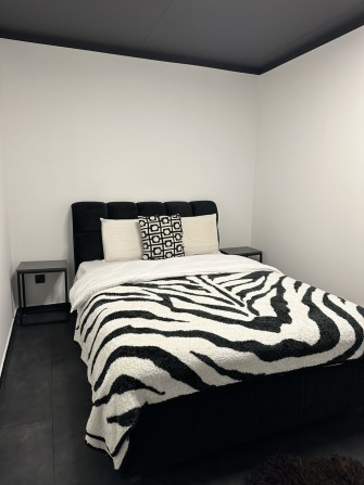 Total Black квартра подобово Київська - фото 1