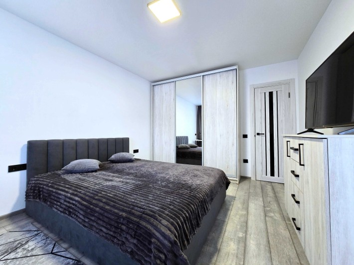 ЗАВЖДИ Є СВІТЛО! 1-кімнатна квартира в самому серці Чернівців. - фото 1