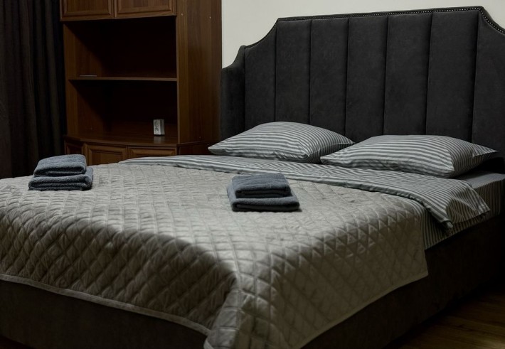 2-к квартира подобово - фото 1