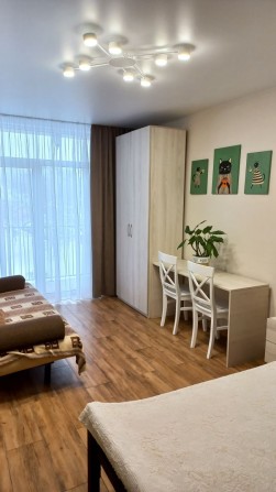 1-кімнатна квартира подобово біля ЖД вокзалу Світло 24/7 (новобудова) - фото 1