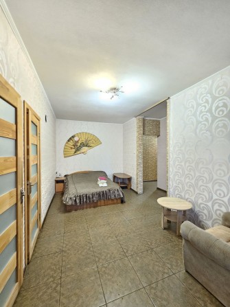 3х кімнатна кв Шевченка 338. Можливо погодинно 8 центр
Ціна вказана пр - фото 1