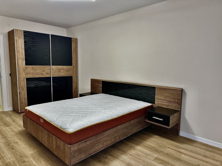 Подобова оренда класної квартири/світло є постійно! - фото 1