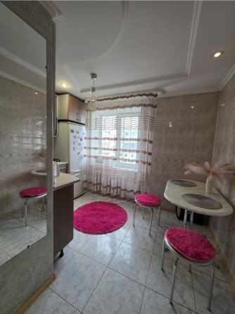 Не виключають світло. Подобова оренда  недалеко від центру - фото 1