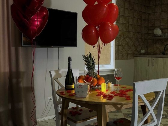 1к-х к.квартира. День закоханих ! ЛЮКС, ЦЕНТР Воскресенская 38 подоб Дніпро