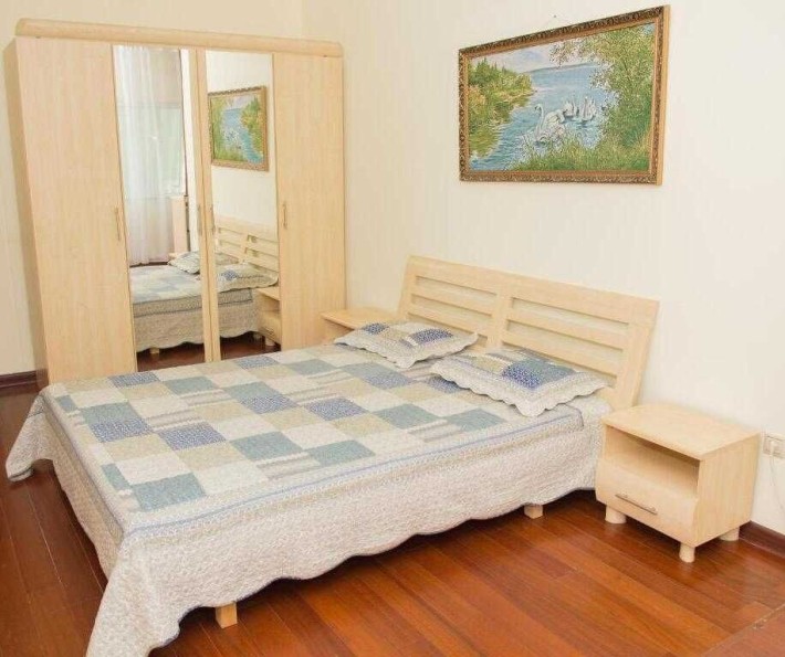 Оренда квартири подобово/погодинно Лівий берег Фрунзенський ж/м - фото 1