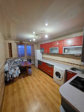 Велика 2-кімнатна квартира в центрі міста - фото 1