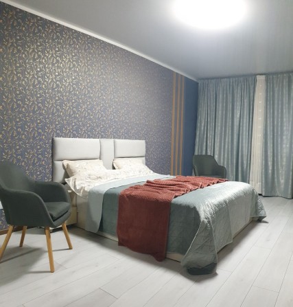 Подобово квартира в новобудові на Героїв Дніпра - фото 1