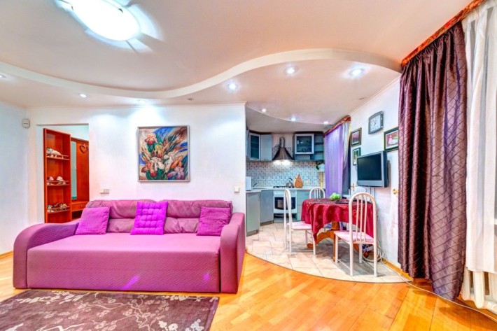 3к апартаменты в центре метро 2 минуты на Кловском спуске 14б - фото 1