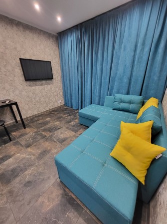 Подобова квартира м лесная 800 - фото 1